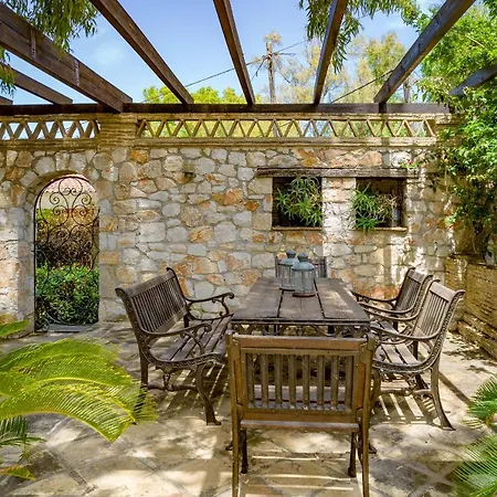 别墅 Yiolanda Pool By 