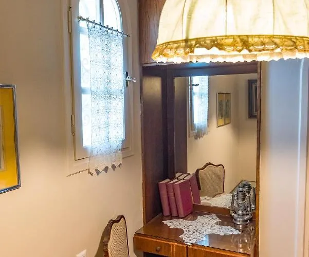 Vila Yiolanda Pool By 